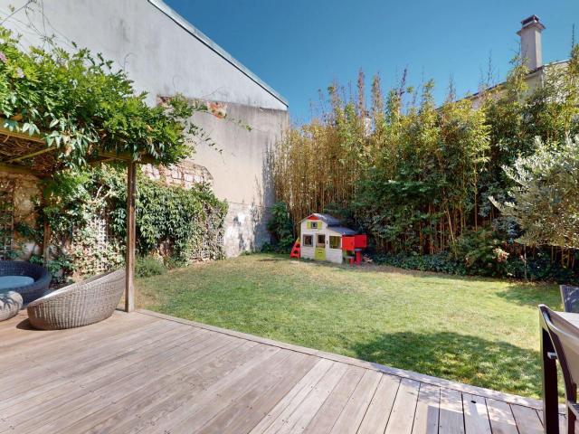 Maison – La Garenne Colombes – Loyer: 4400€ 8p 178m2