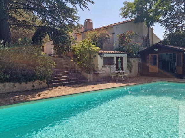 Maison, La Destrousse