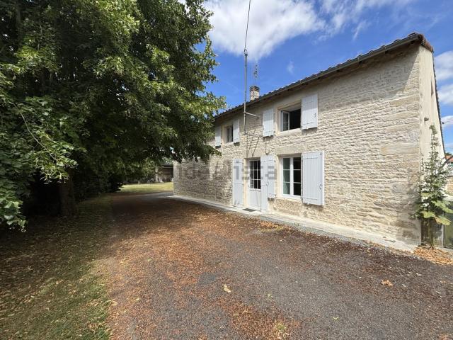 Maison, La Foye Monjault