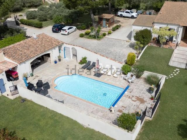Maison, La Fare les Oliviers