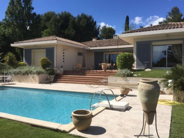 Maison, La Fare les Oliviers