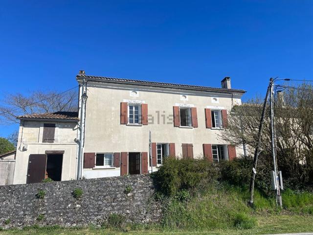 Maison, La Rochebeaucourt et Argentine