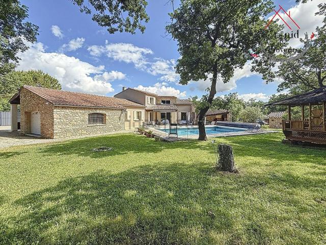 Maison, La Roque sur Pernes