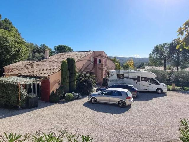 Maison, La Tour d&apos Aigues