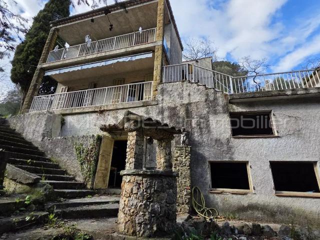 Maison, La Trinité
