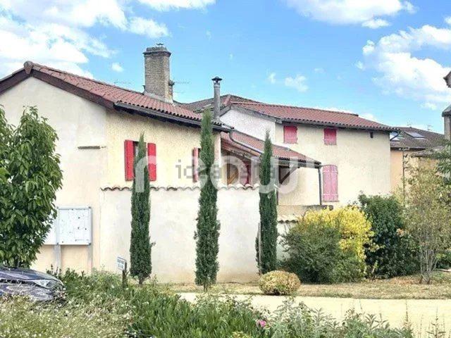 Maison, Lacenas