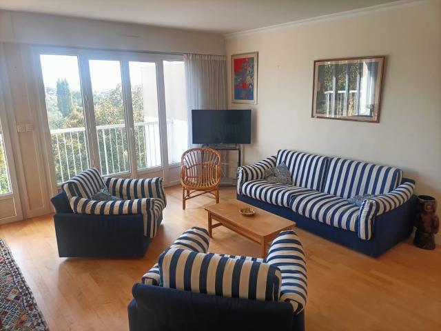MAISONS LAFFITTE – APPARTEMENT 4 PIÈCES AVEC VUE DÉGAGÉE
