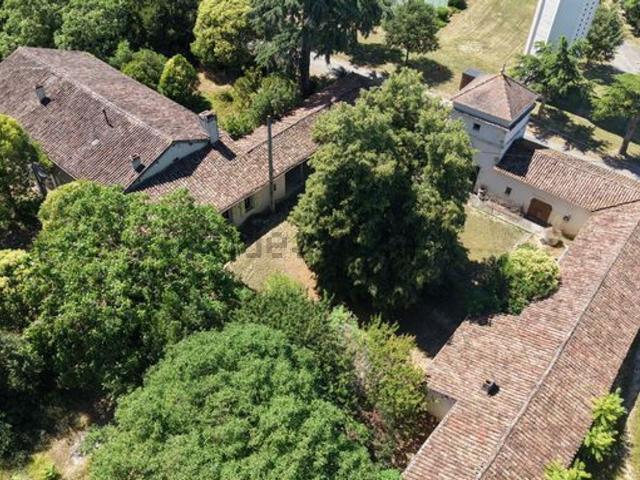Maison, Lagarde