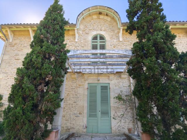 Maison, Langon