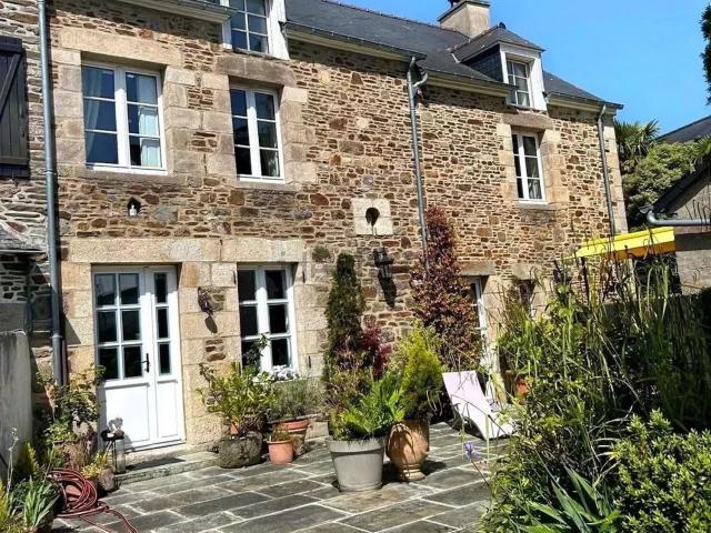 Maison, Langrolay sur Rance