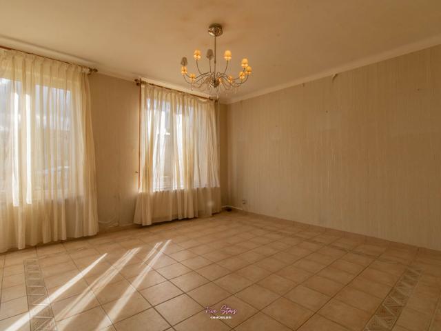Maison Landres 8 pièce s 205 m2