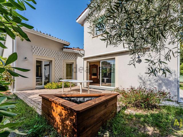 Maison, Lanton