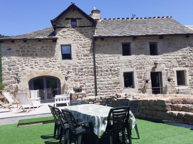 Maison, Lanuéjols