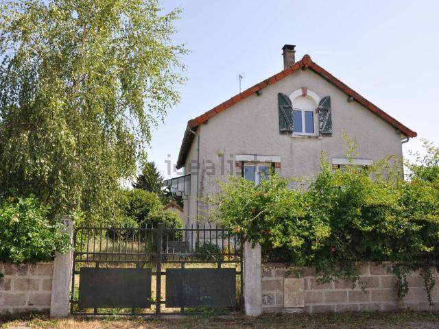 Maison, Lapalisse