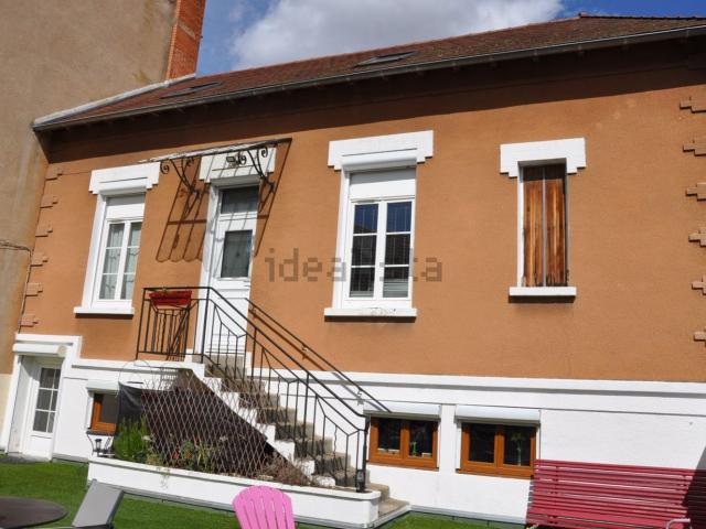 Maison, Lapalisse