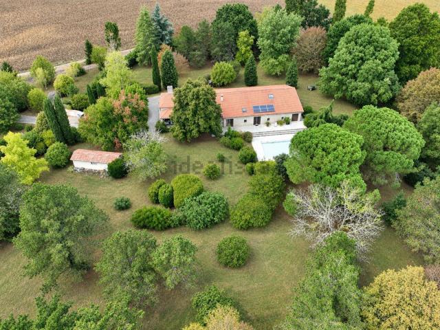 Maison, Laperche