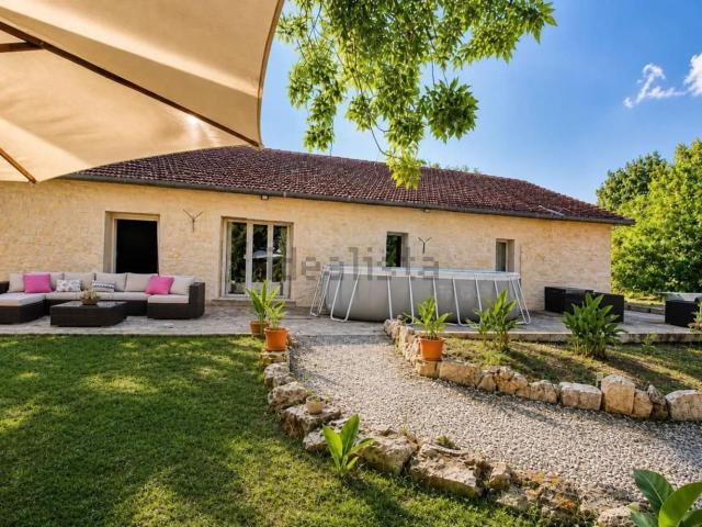 Maison, Laplume