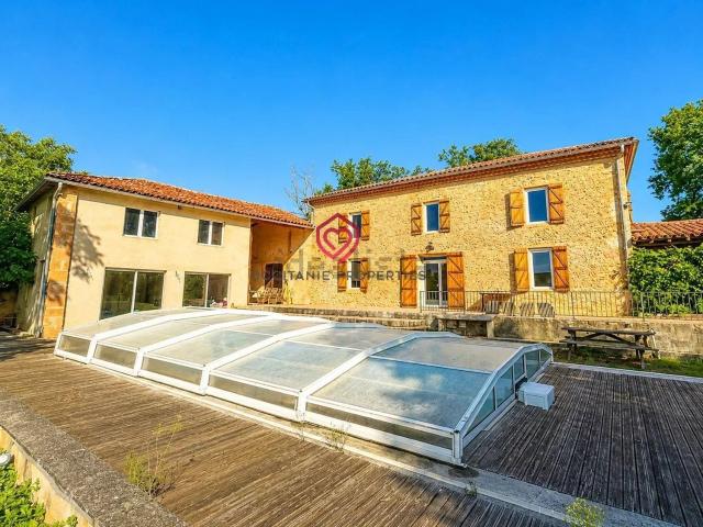 Maison, Larcan