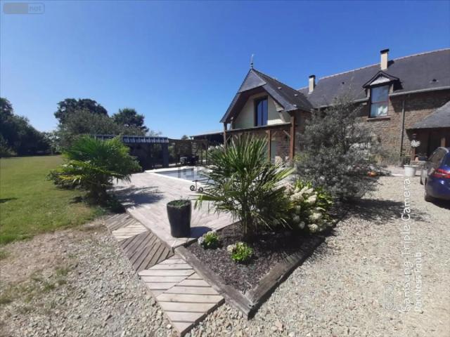 Maison, Larchamp