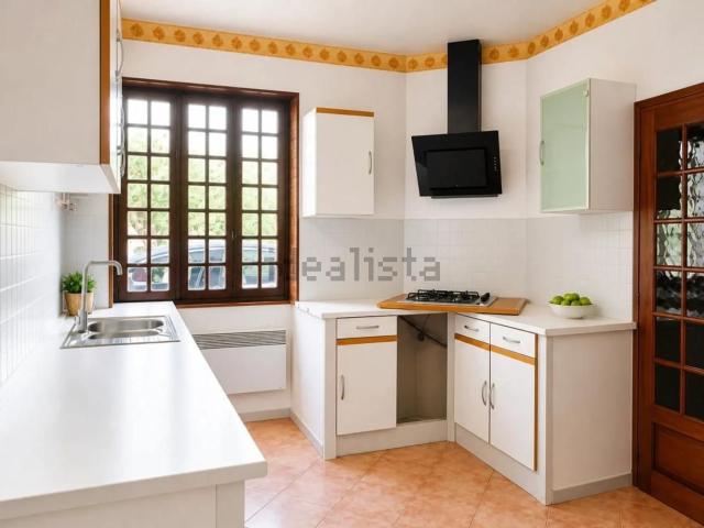 Maison, Laroche Saint Cydroine