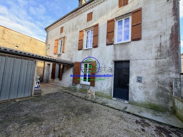 Maison, Laroque Timbaut
