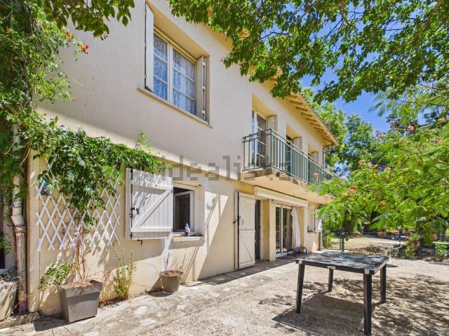 Maison, Larnagol