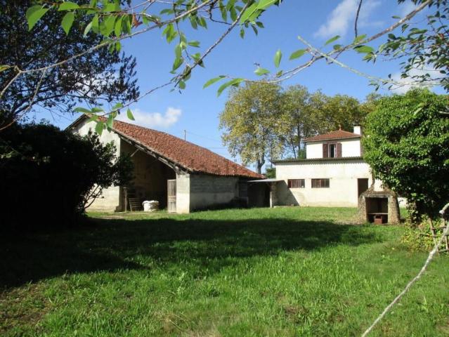 Maison, Larroque