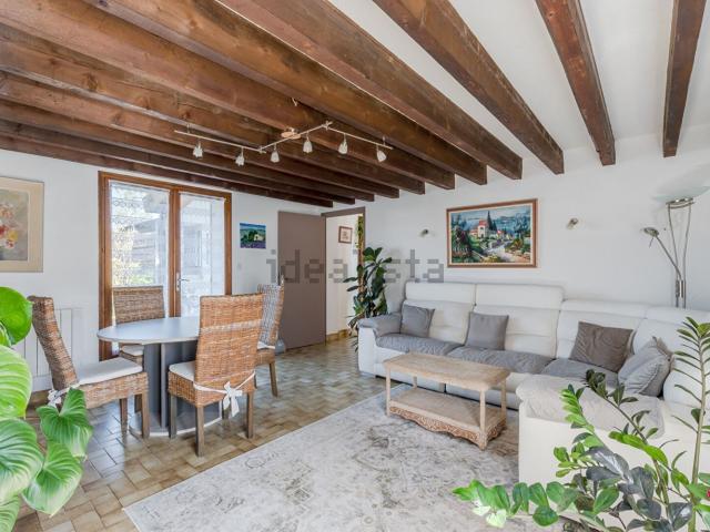Maison, Leyment