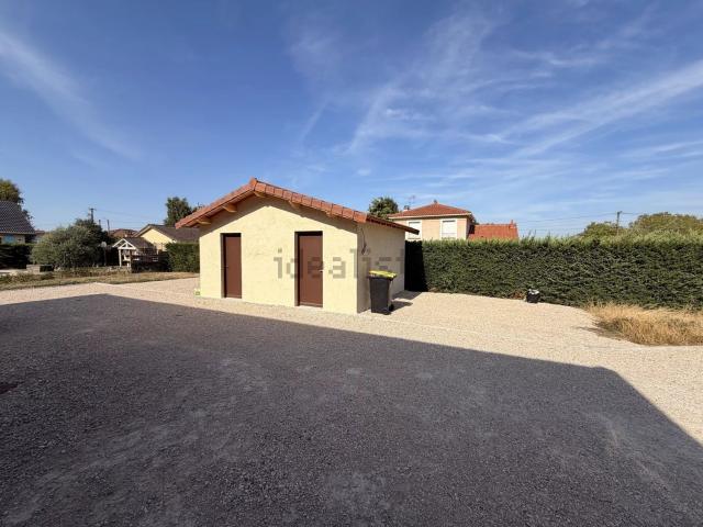 Maison, Leyment