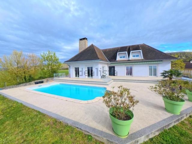 Maison, Leyrieu