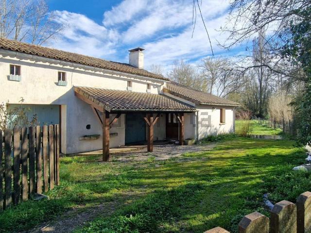 Maison, Lezay