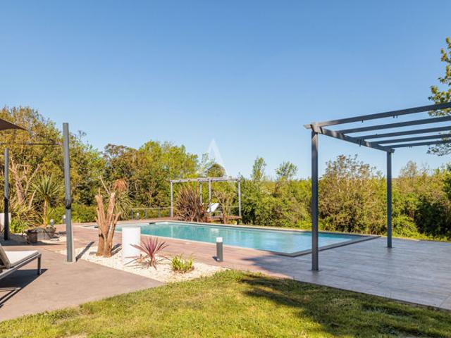 Maison Le Castera 270 m2