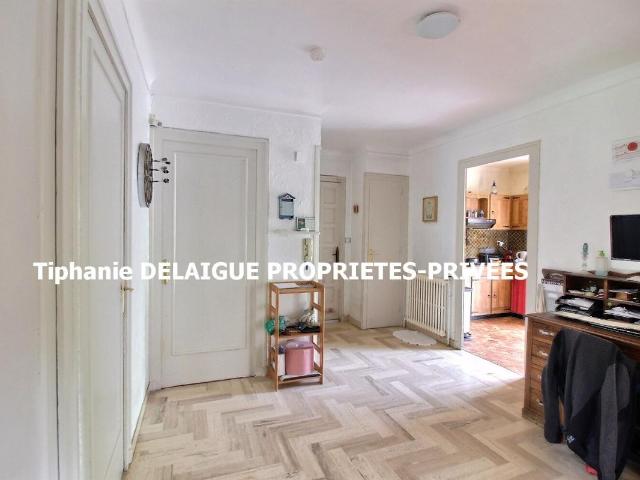 Maison Le Chambon Feugerolles d'environ 170m² habitable et 150m² de sous sol 3 chambre 469m² de terrain