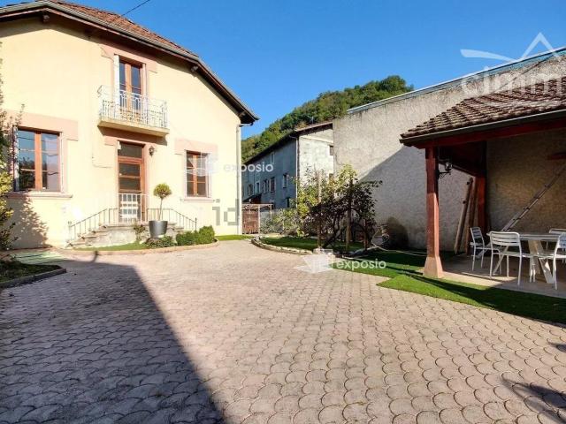 Maison, Le Champ près Froges