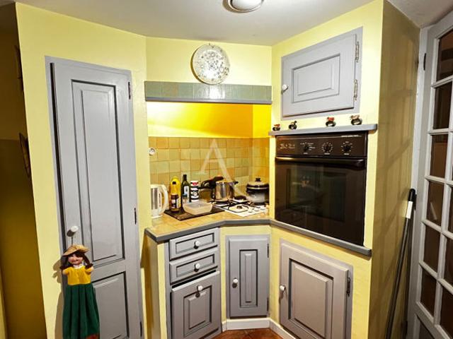 Maison Le Gua 9 pièces 6 chambres dépendance