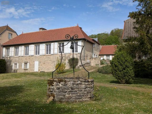 Maison, Le Montsaugeonnais