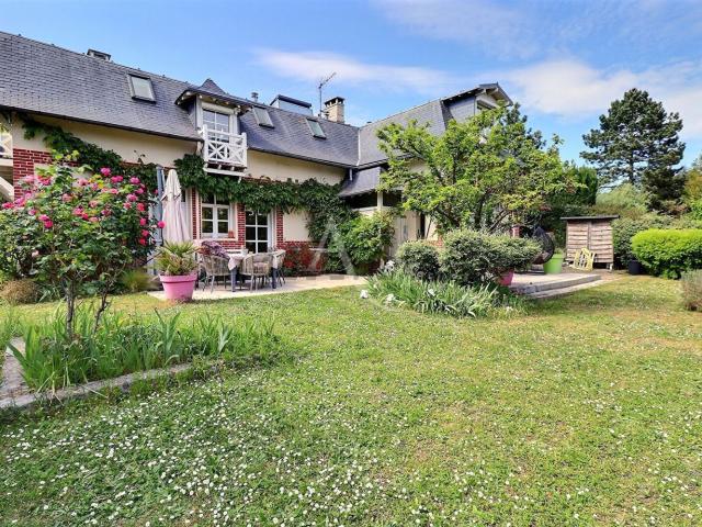 Maison, Le Mesnil le Roi