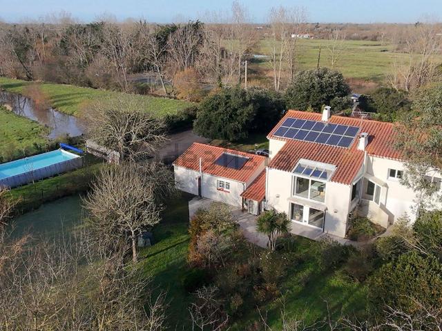Maison, Le Perrier