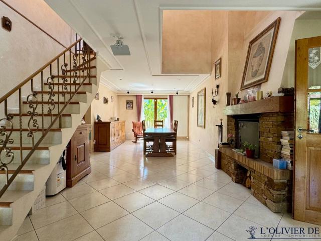 Maison Le Tremblay Sur Mauldre 6 pièce s 195 m2