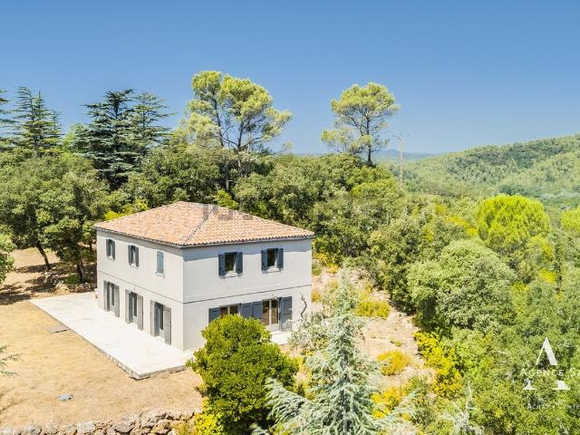 Maison, Le Val