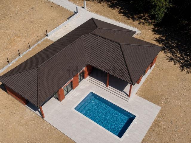 Maison, Lembras