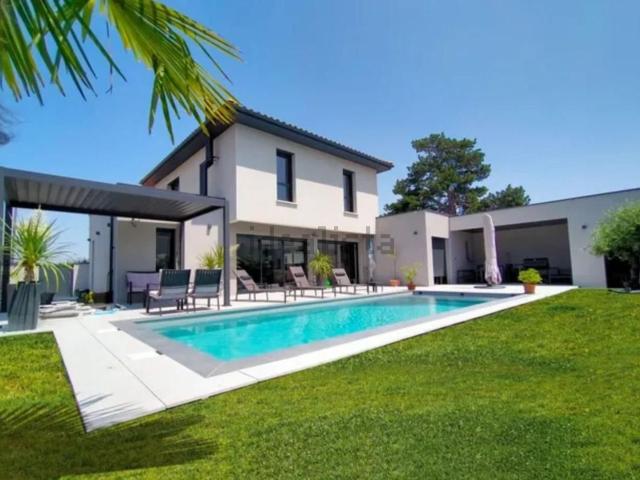 Maison, Lentilly