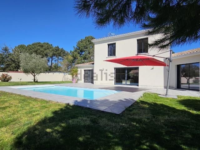 Maison, Les Mathes