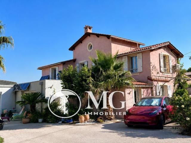 Maison, Les Mées