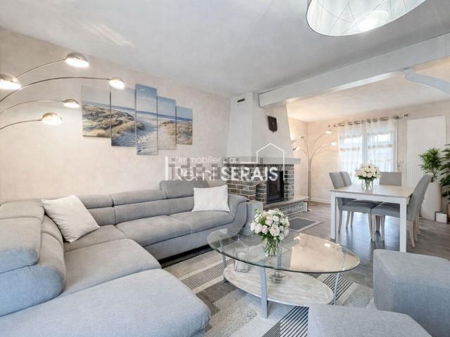 Maison, Les Monts d&apos Aunay
