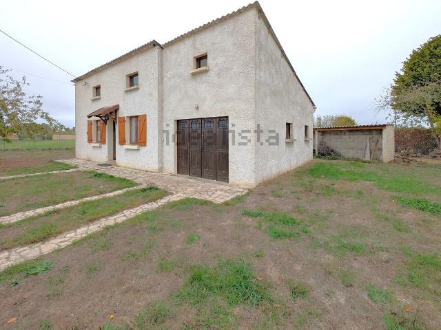 Maison, Les Ormes