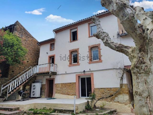 Maison, Les Issards
