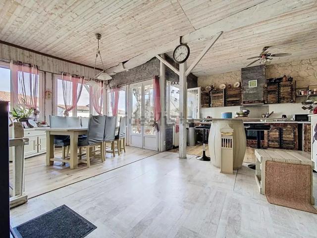 Maison, Lestelle de Saint Martory