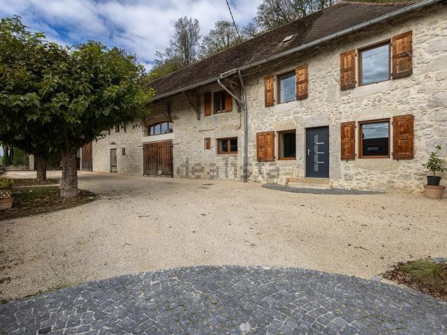 Maison, Lhuis