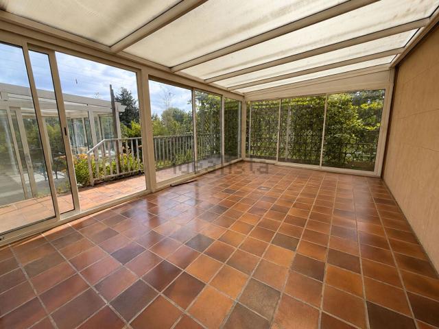 Maison, Linas